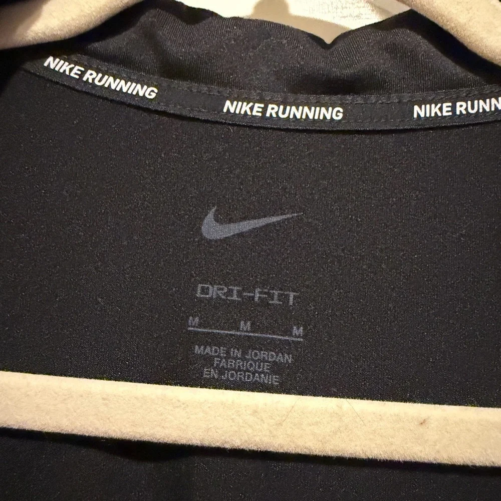 Nike Running Women's Black Long Sleeve Quarter Zip with Thumb Holes